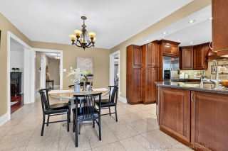 8540 Citrus Wynd, West Vancouver, BC V7W 3H1